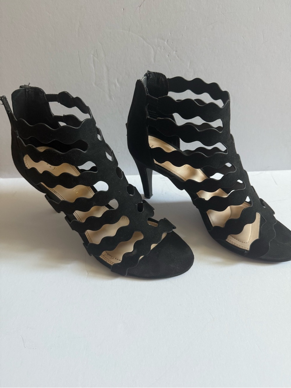 Kelly & Katie black suede like high heels